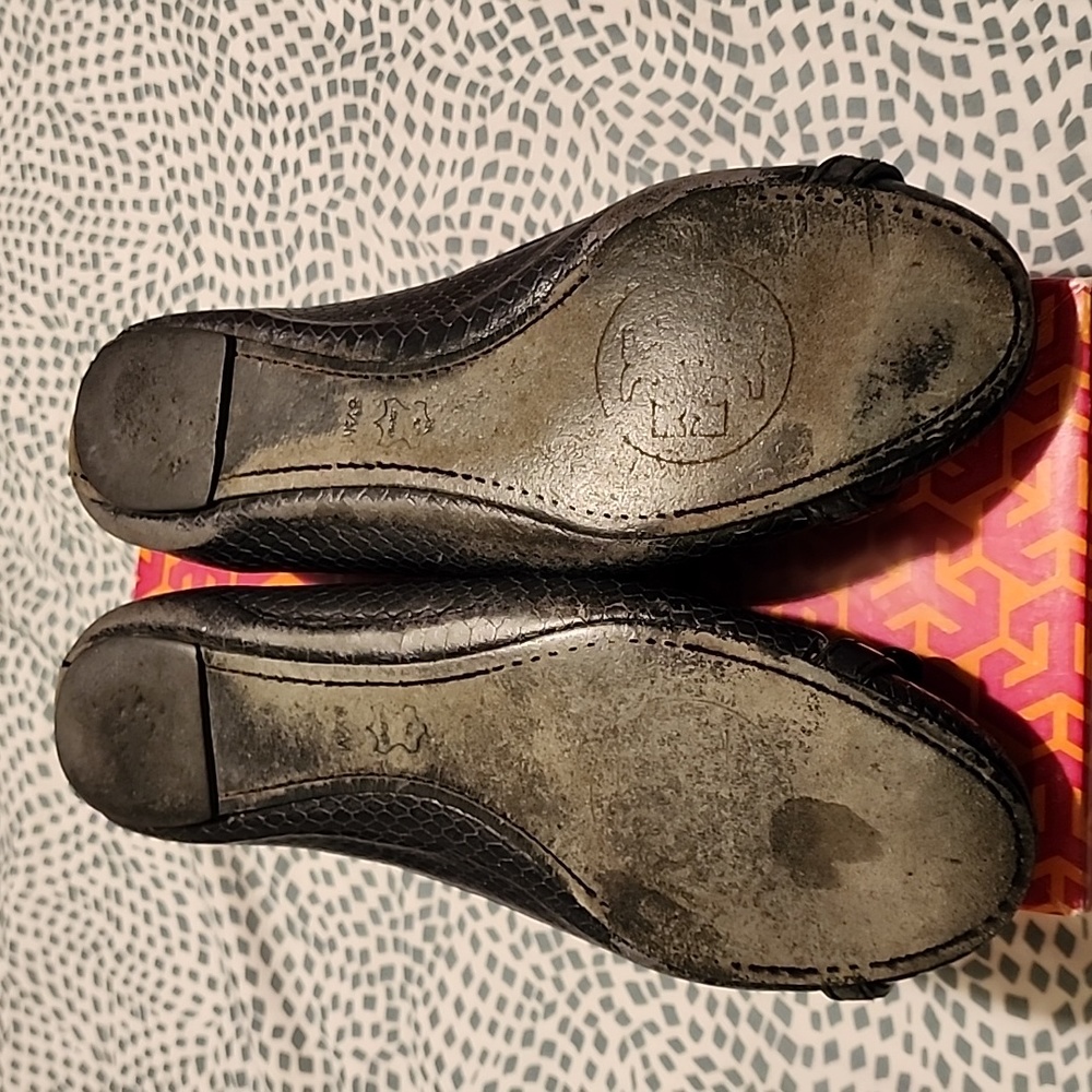 Tory Burch Aaden Snake Embossed Ballet Flat Leather - Picture 2 of 8